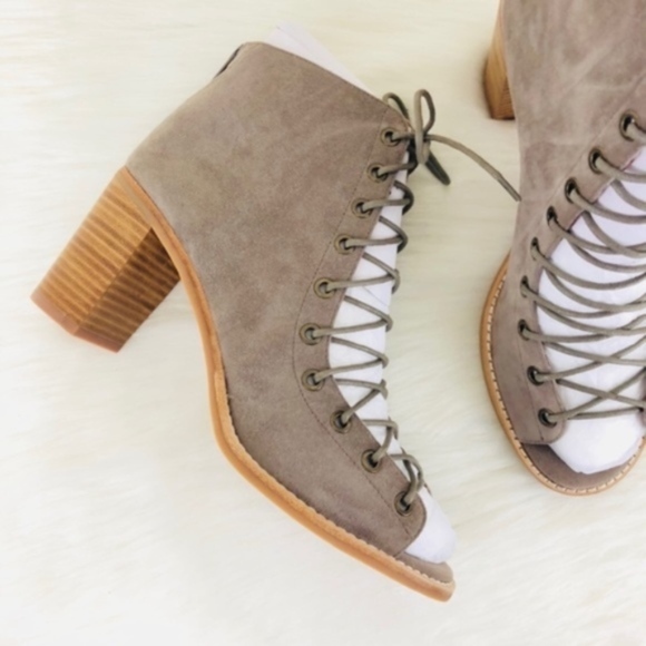 Jeffrey Campbell Cors Peep Toe Bootie - Picture 2 of 8